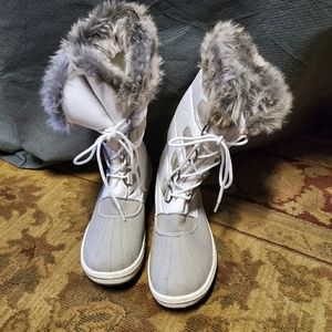 Merona Snow Boots women's size 9